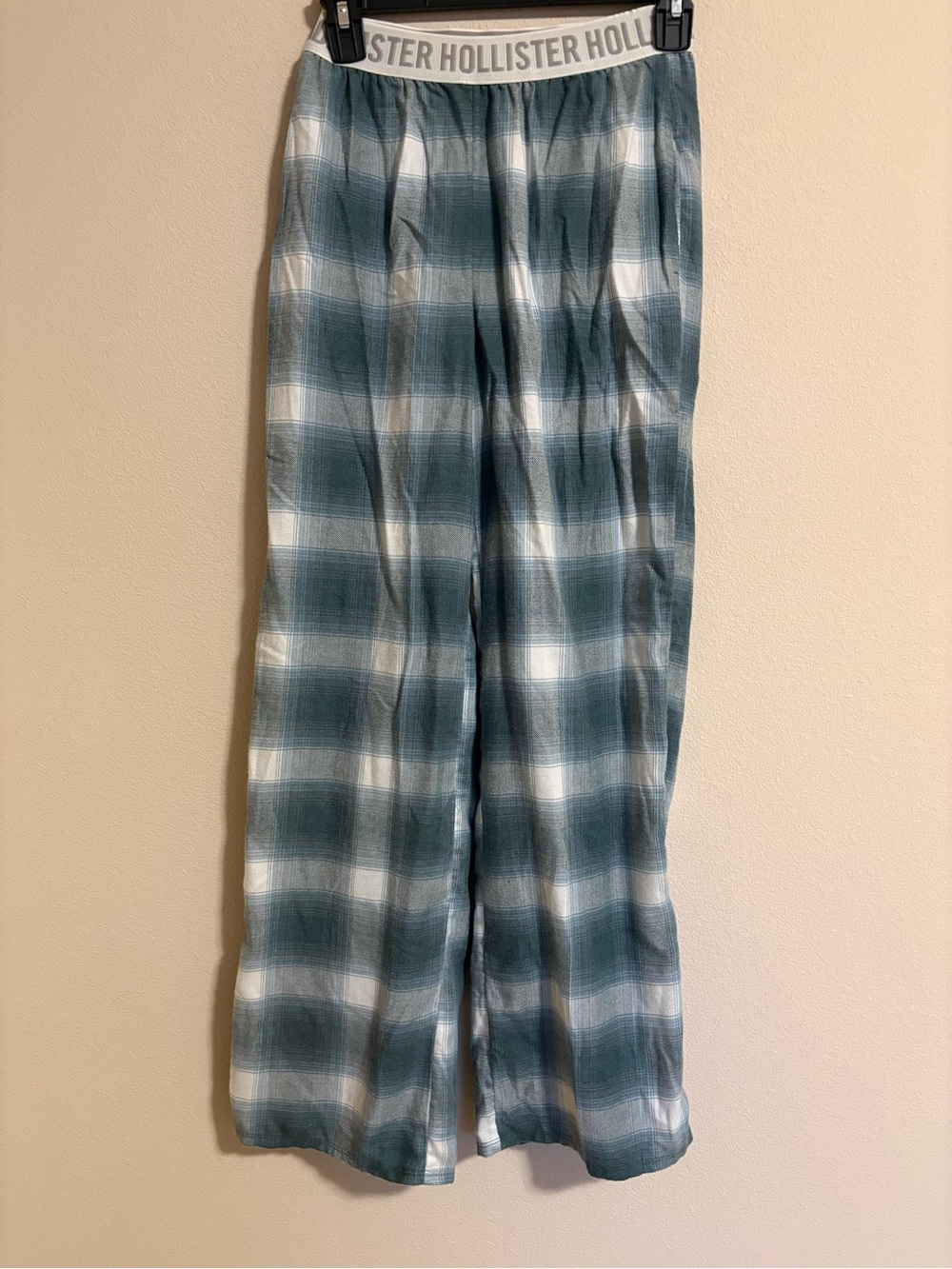 Hollister Green & White Plaid Flannel Pajama Pants